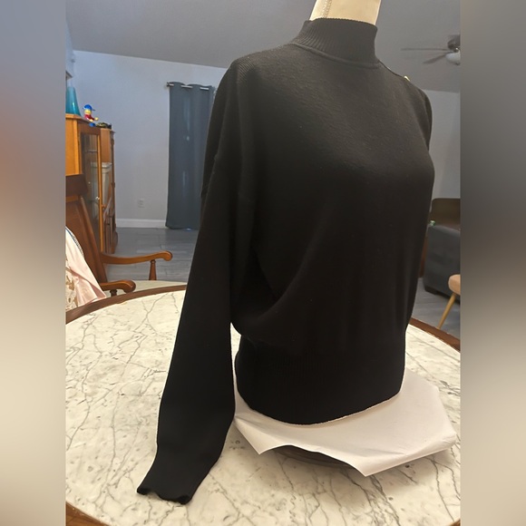 Vintage 70’s Meister Black Sweater with Gold Lion Crest & Fancy Buttons - a GEM! - Picture 13 of 14